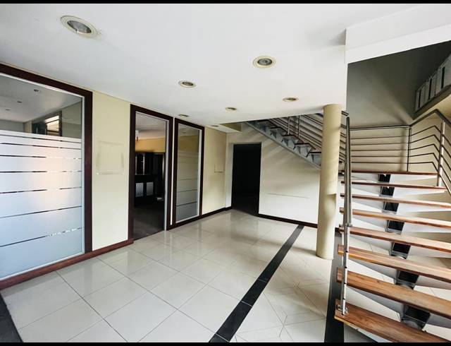 2,000M² OFFICE FOR SALE IN RANDJESPARK